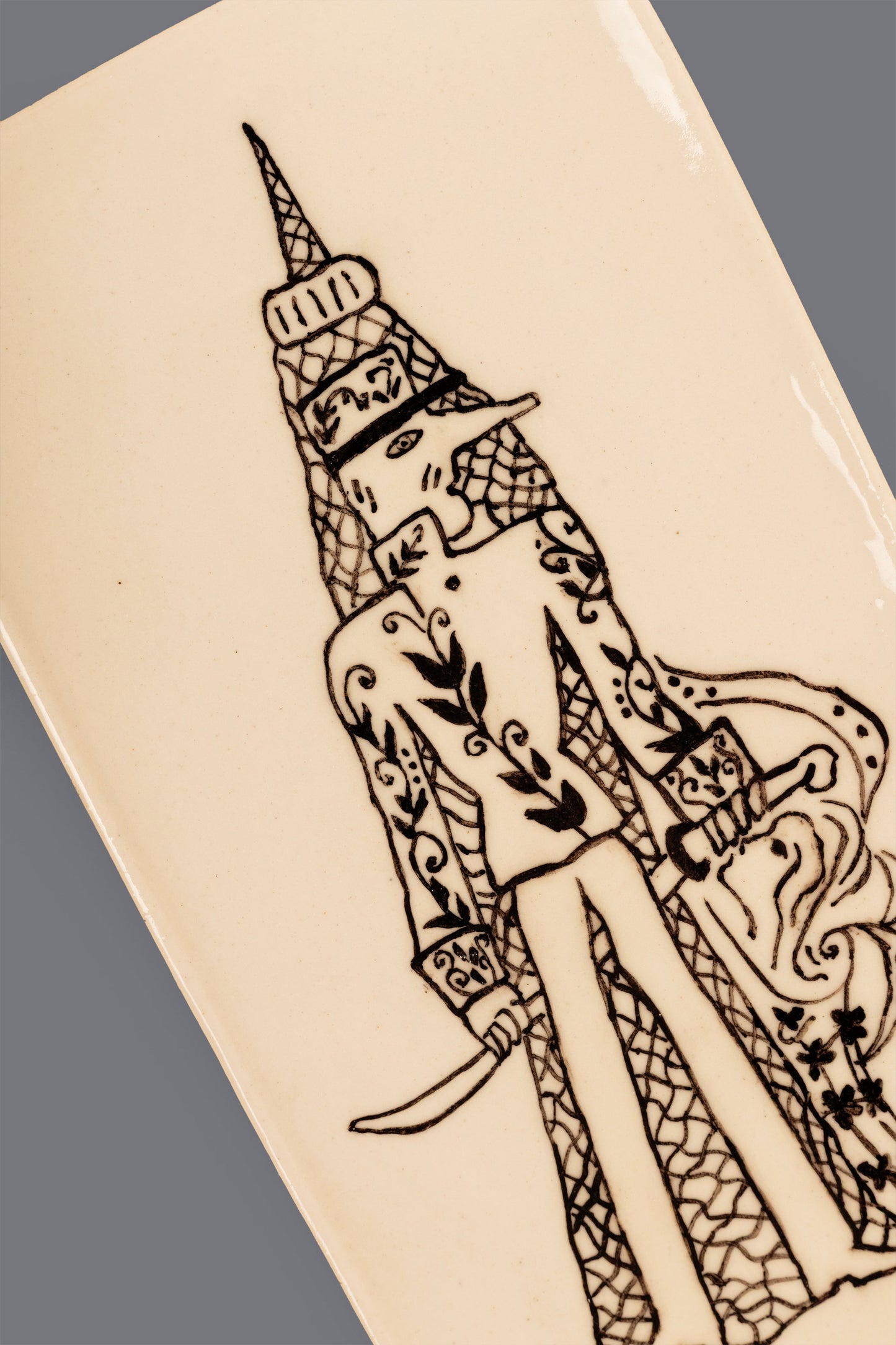 თეფში "შარლ დე გოლი"