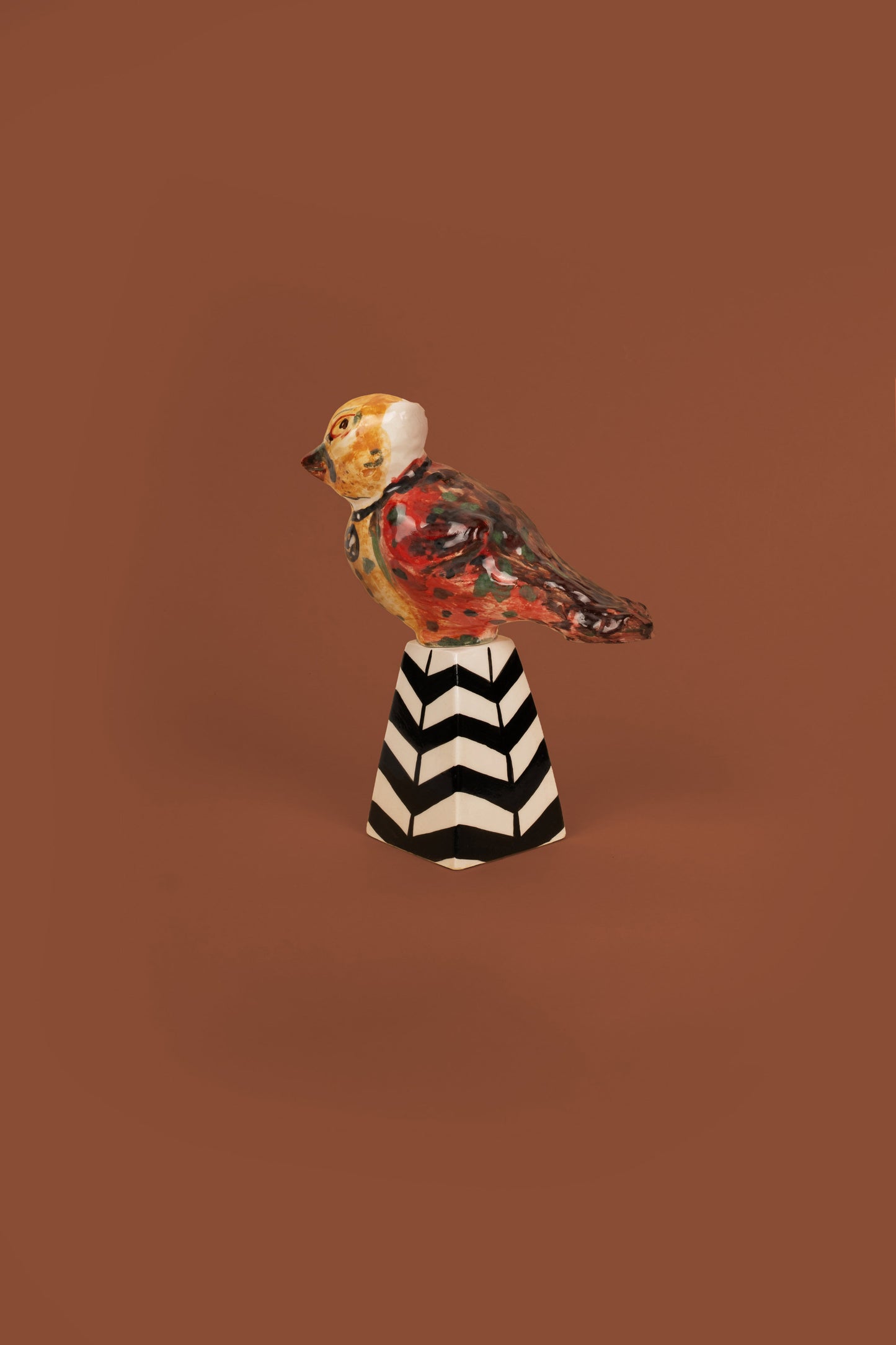 ხელოვნების ობიექტი "ჩიჟიკი" ყვითელი