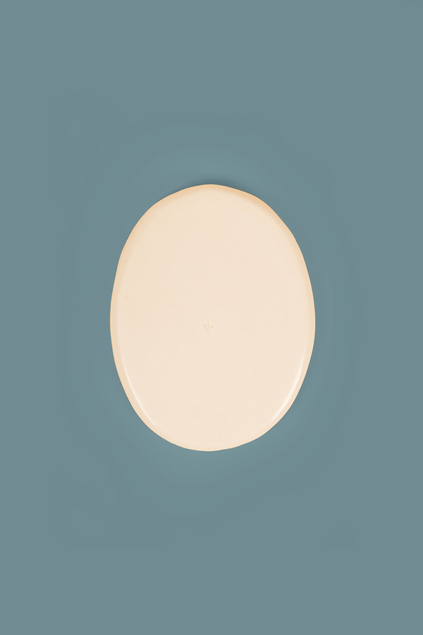 დიდი მწვანე ოვალური თეფში