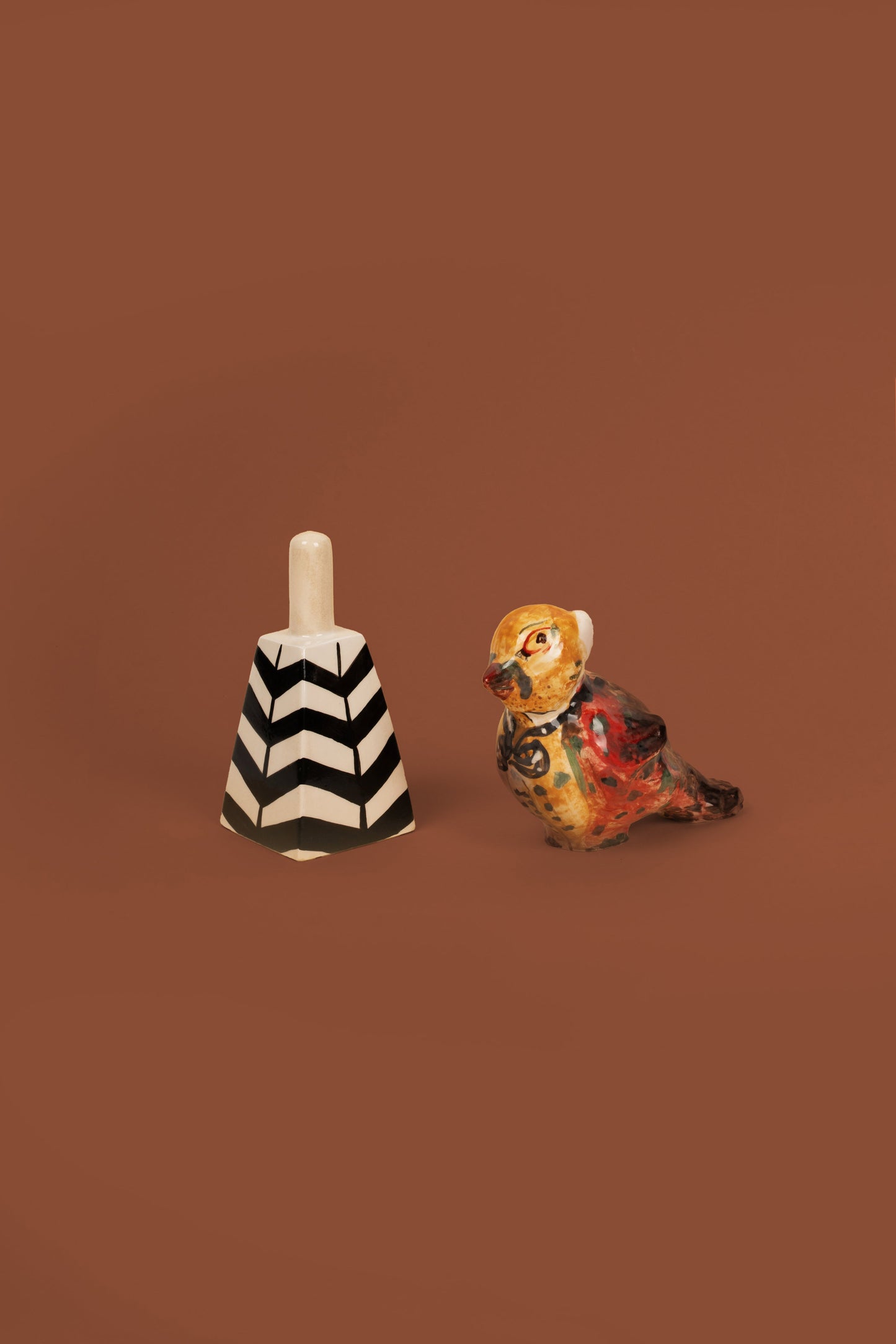 ხელოვნების ობიექტი "ჩიჟიკი" ყვითელი