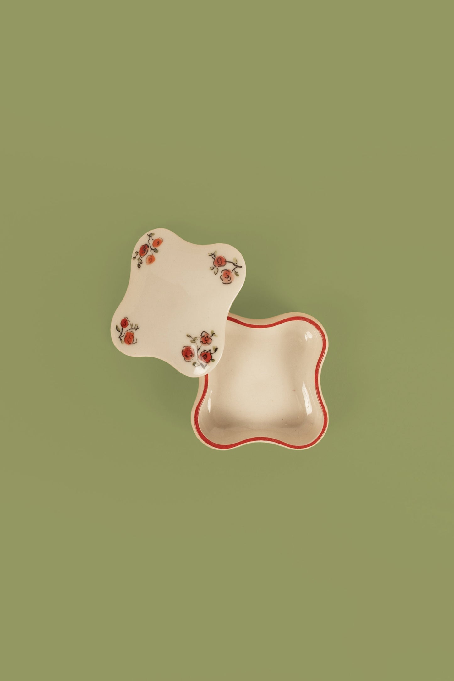 პატარა ყუთი სამკაულებისთვის "ქუთაისის ვარდები"